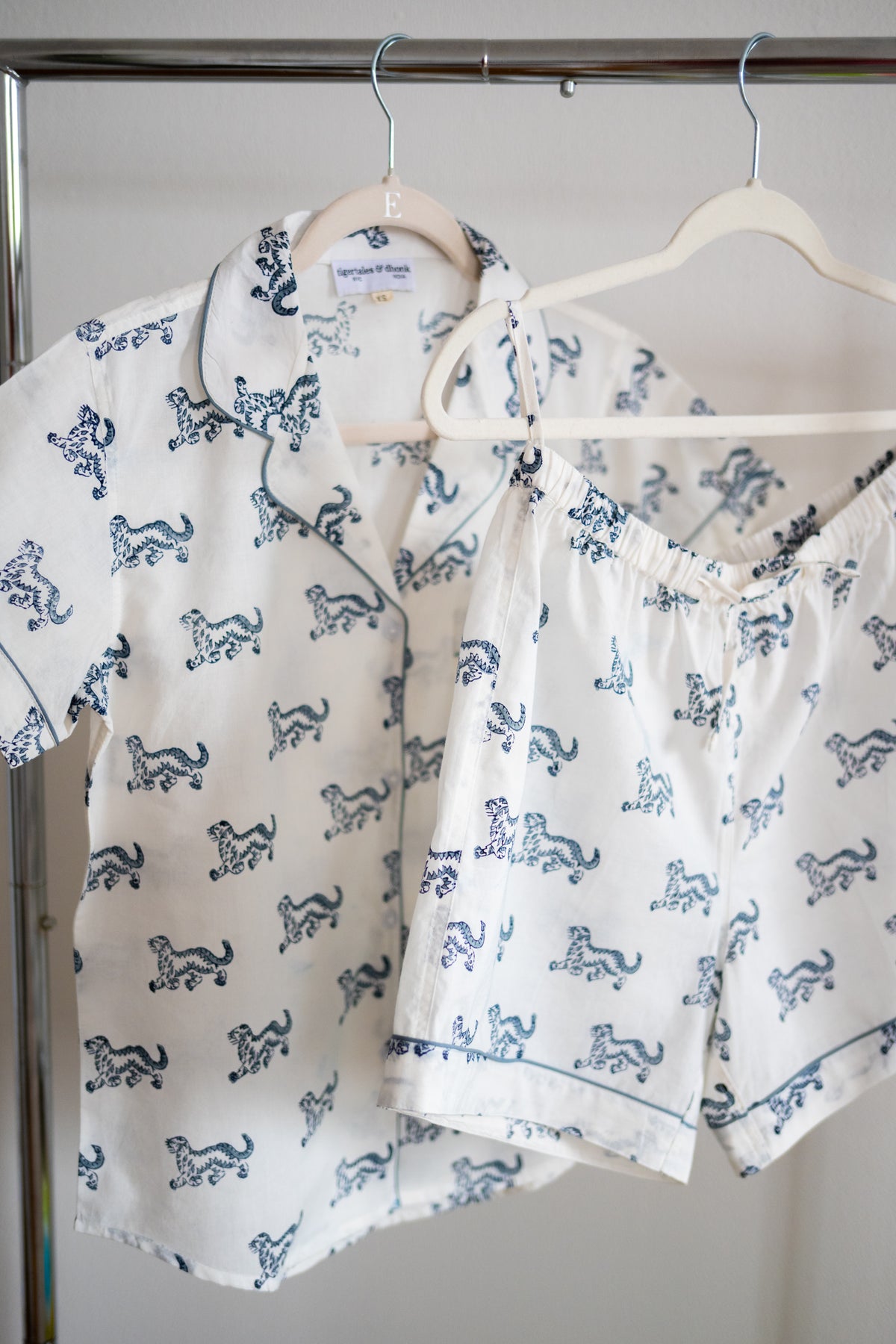Short Pajama Sets - Blue/Gray Dancing Tiger